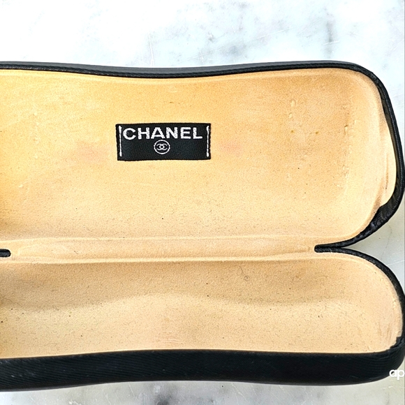 Chanel Sunglasses - Picture 9 of 9